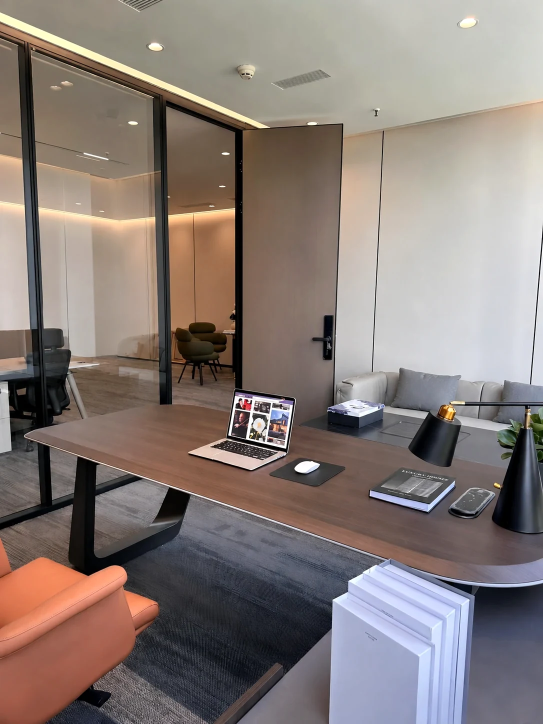 ZHANZHENG office and project communication